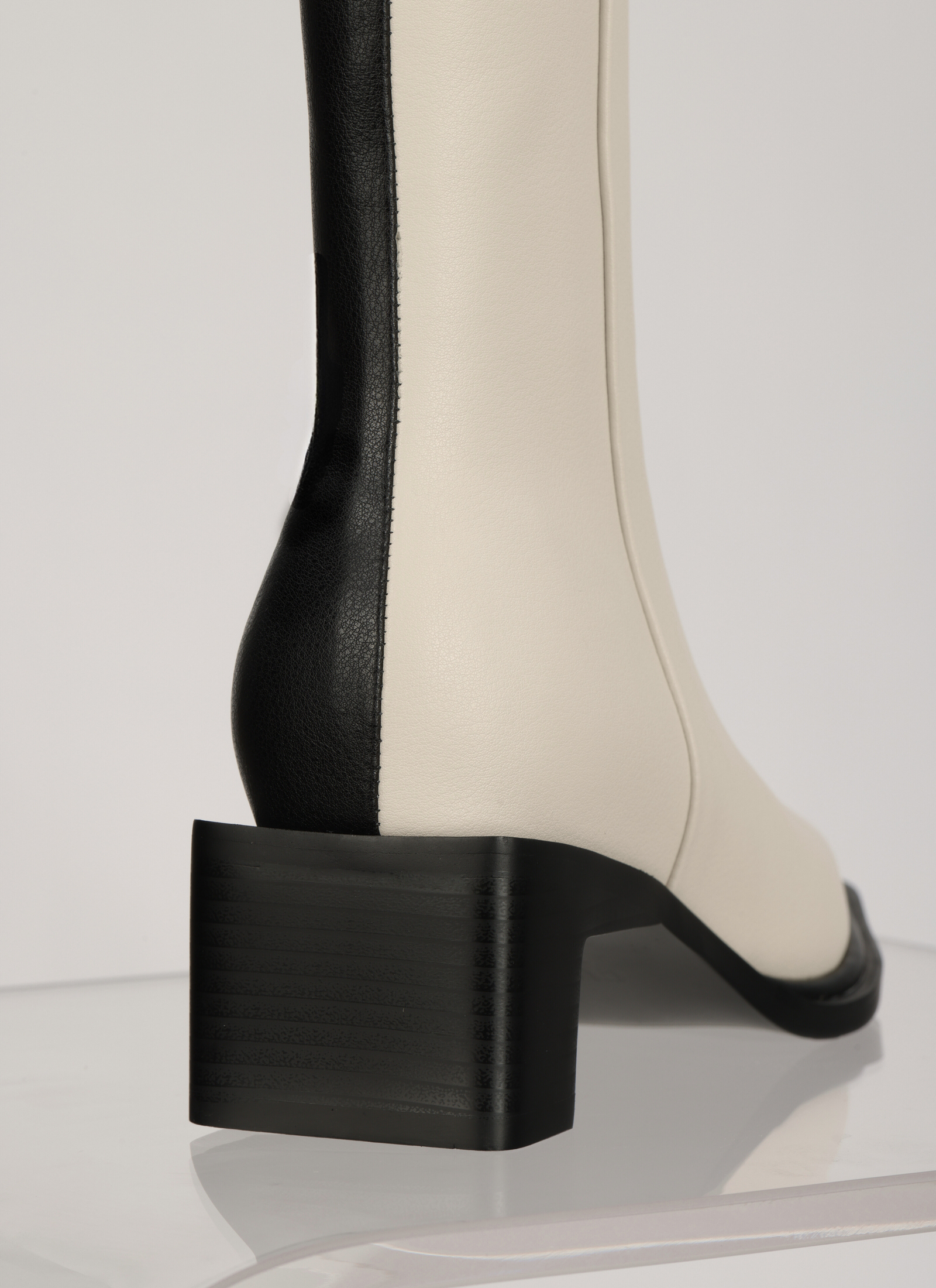 最新作【CULBIA(旧LLS)】Thea テア ミドル丈/ショートブーツ 最新作【CULBIA(旧LLS)】Thea テア ミドル丈/ショートブーツ