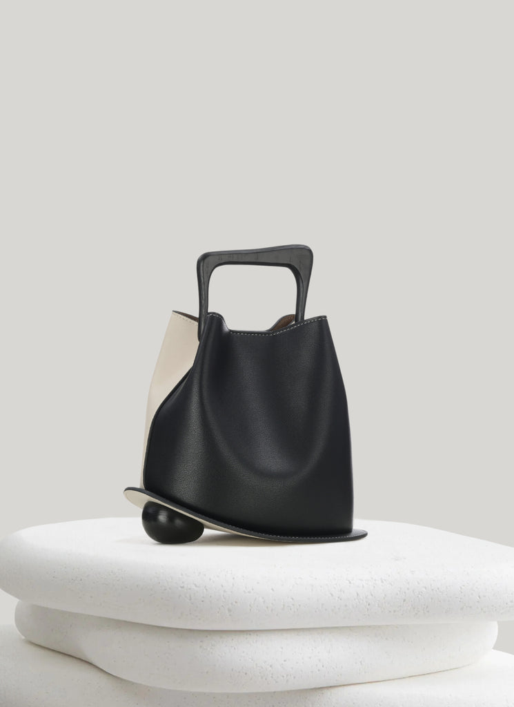 calledオカイユ　バッグ　新品 Ozzy Bag - Black & Latte | CULBIA