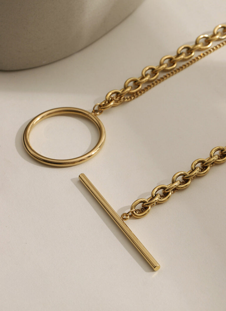 Thea Lariat